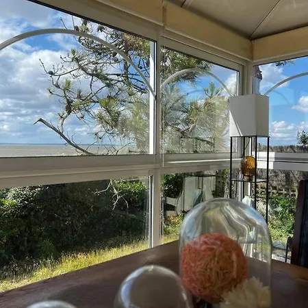 Holiday home Maison Familiale-vue Sur La La Plaine-sur-Mer
